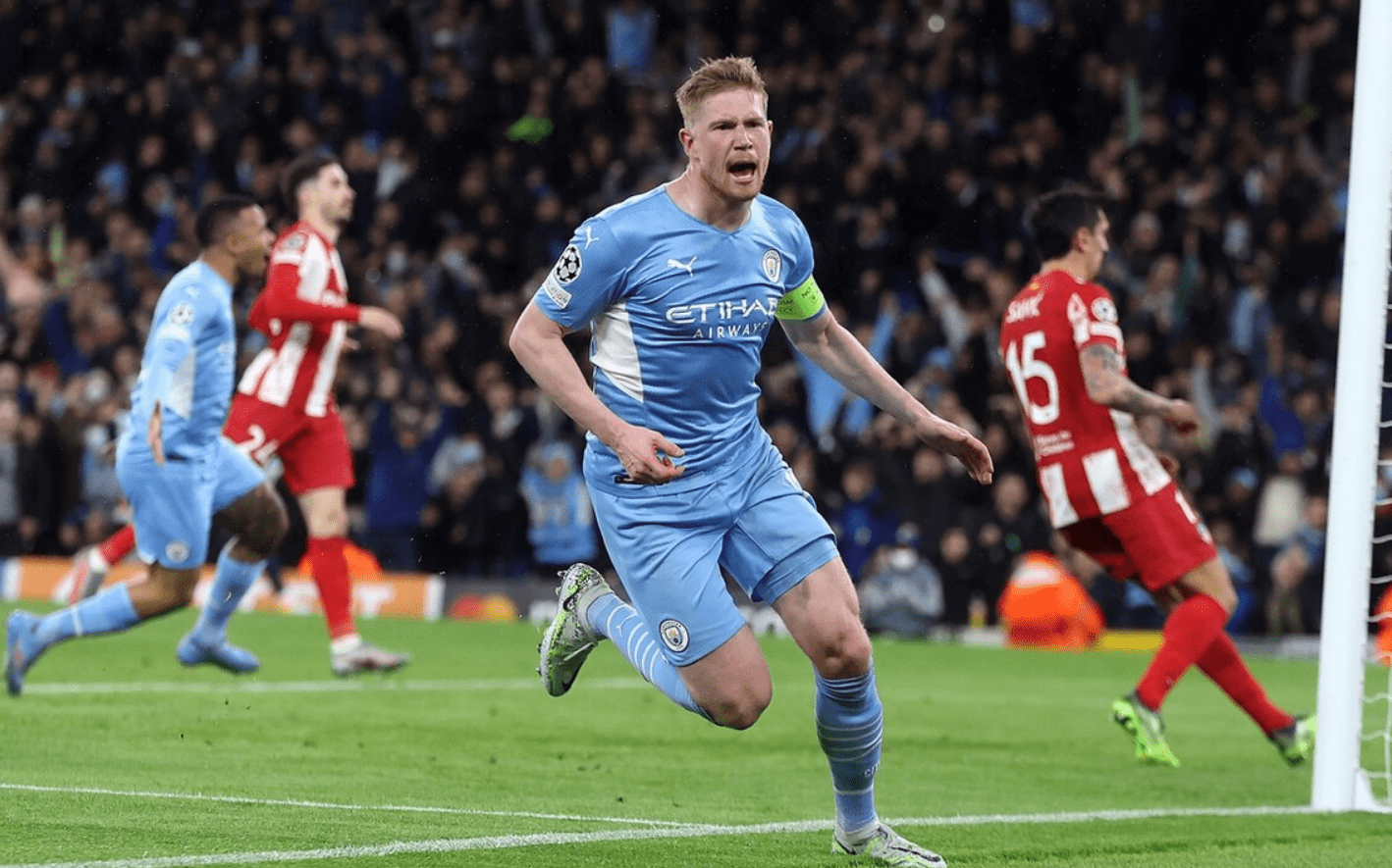 包含内马尔场边指挥情绪激动，德布劳内队员怒摔水瓶的词条